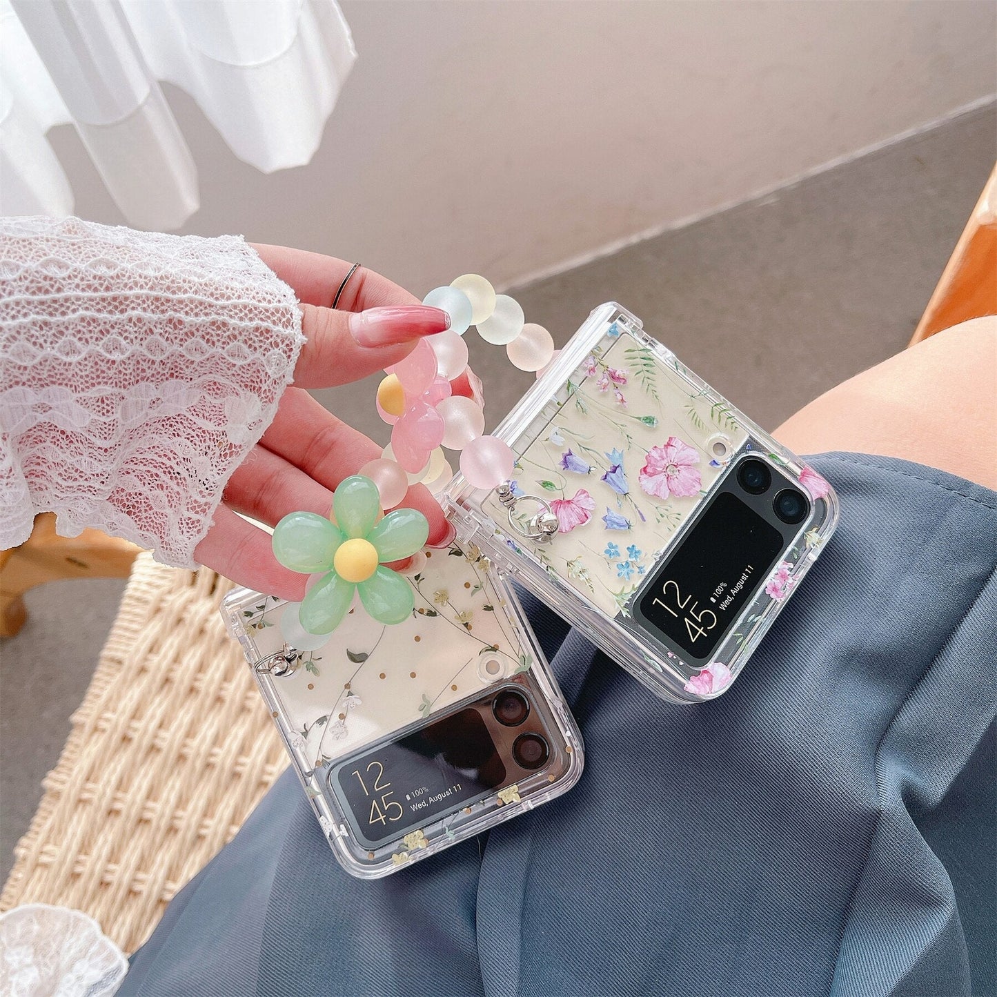 Case with Flowers Bracelet  for Samsung Galaxy Z Flip 4